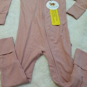 12/18 Months NWT The Sleepy Sloth Zippy Outfit Pink Bamboo Sleeper
